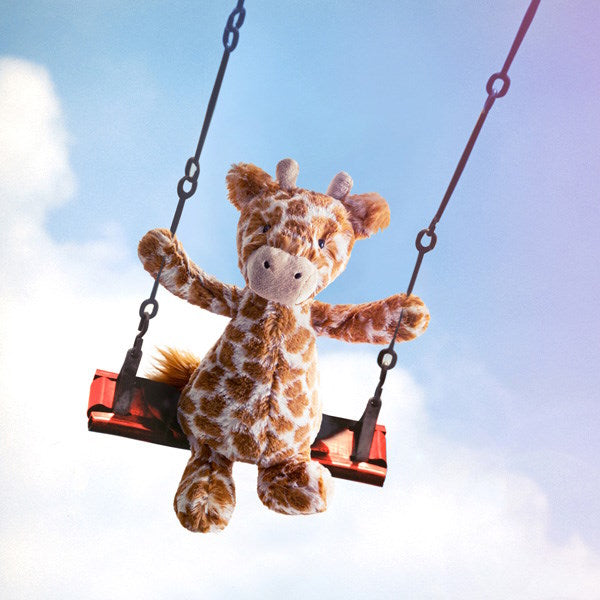 Jellycat | Bashful Giraffe Medium at Milk Tooth